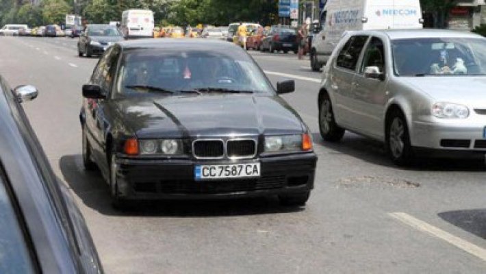 Ministerul de Interne vrea ca maşinile înmatriculate în alte state să poată circula doar 30 de zile în România